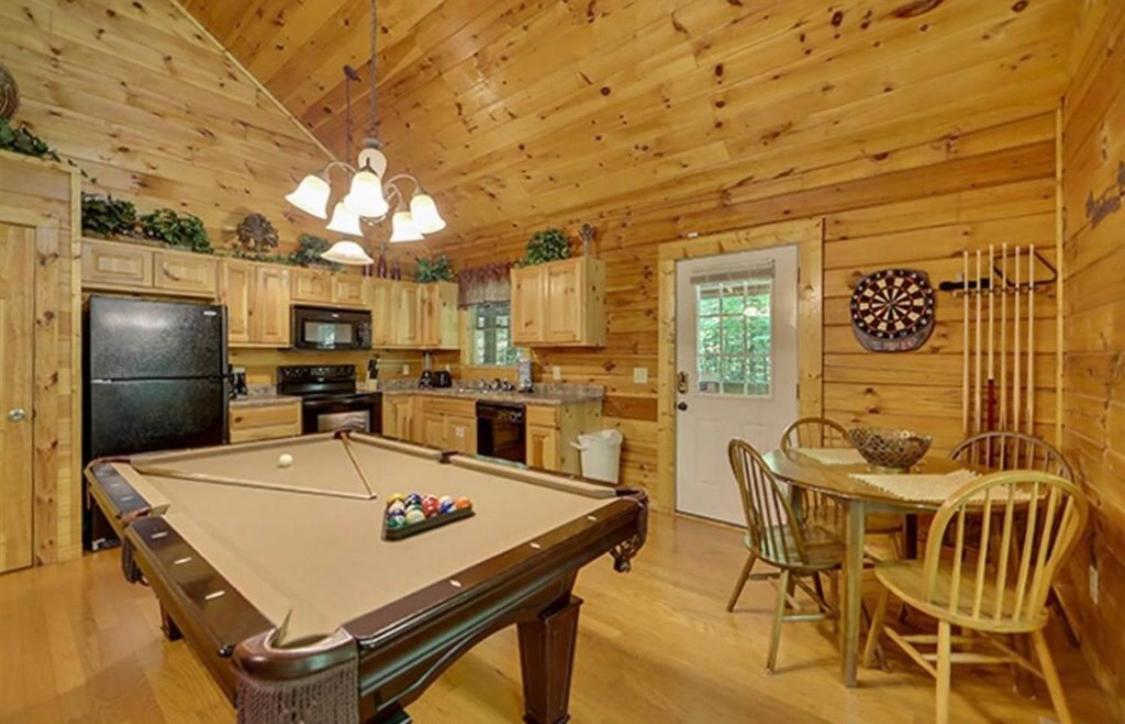 Creekside Paradise Found! One-Bedroom Mountain Cabin in Pigeon Forge Sevierville Exterior foto